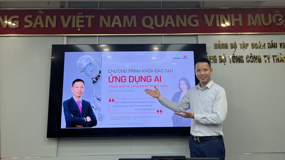 TS. Trần Minh Hoàng trong khóa đào tạo Ứng Dụng AI