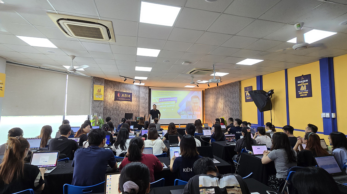 Chuỗi tiếng Anh Tata English